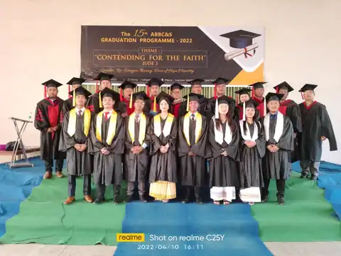 2022 Graduates with faculty